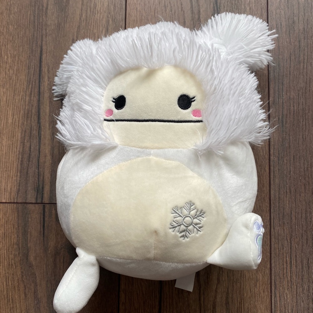 Rare Big Foot holiday edition Squishmallow